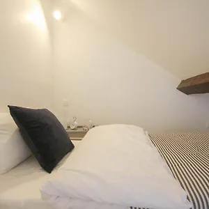  Appartement Vieux Lille: Bright, Functional France